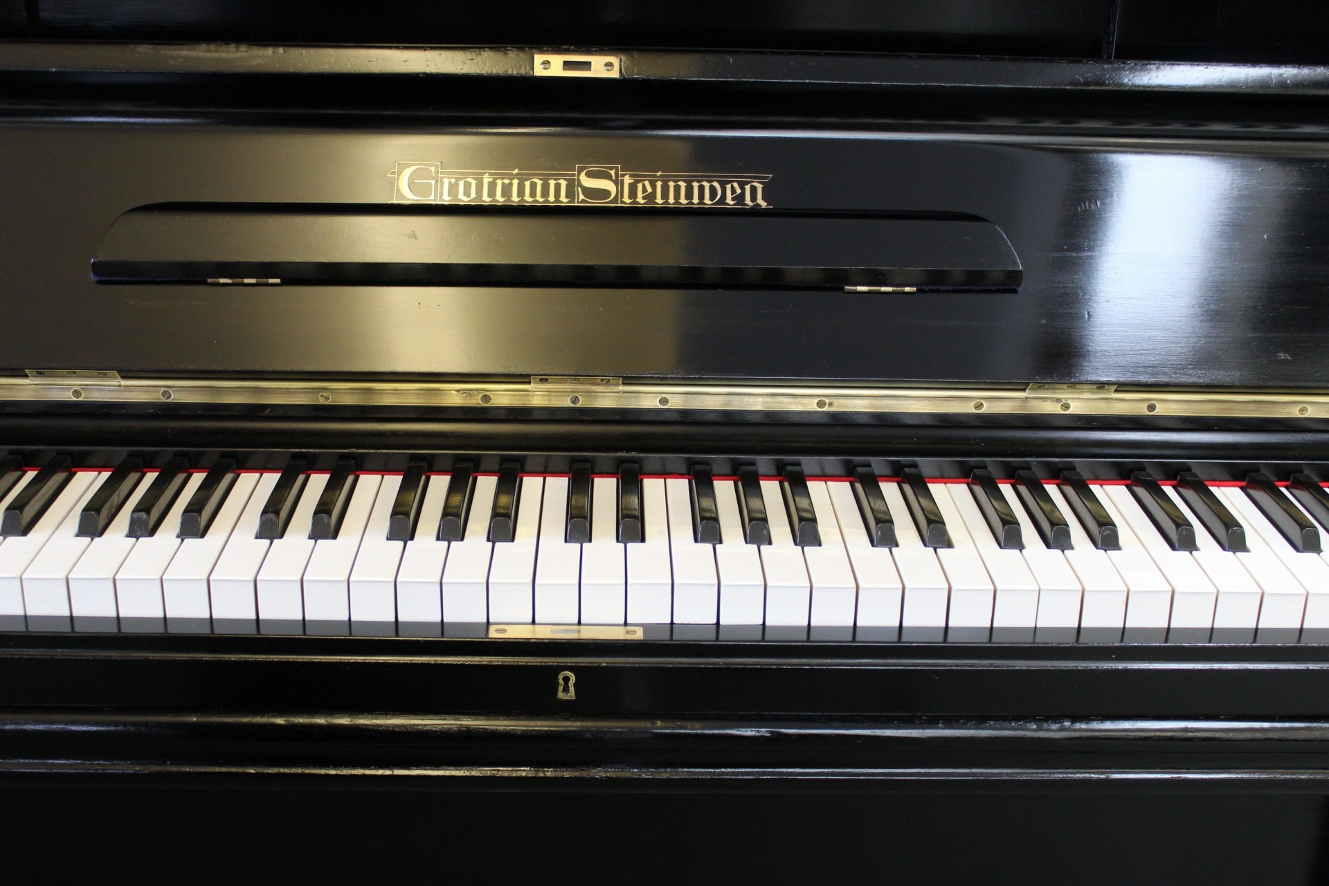 Grotian Steinweg Piano
